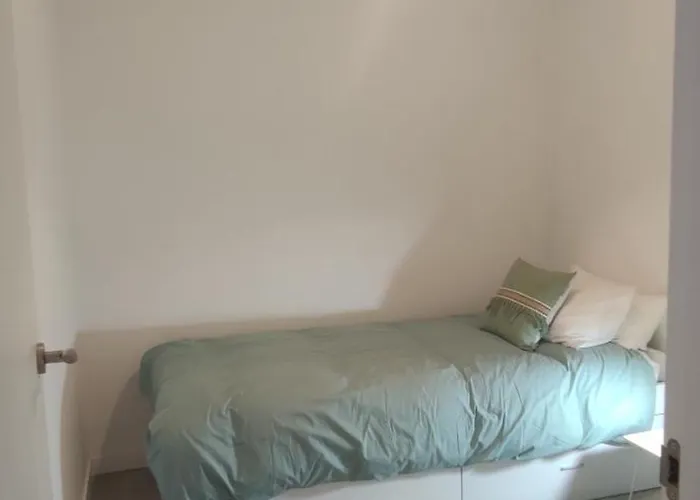 בית נופש Urban Ocean Lookout *