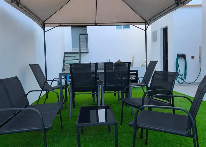 בית נופש Urban Ocean Lookout *