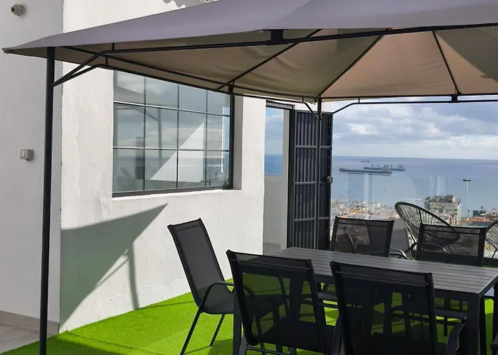 Urban Ocean Lookout בית נופש