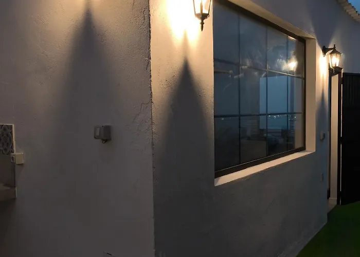 בית נופש Urban Ocean Lookout